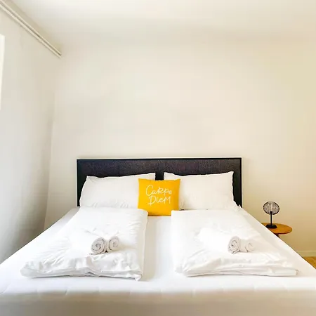 Whats-app Self-check-in - Vibrant Life In Graz