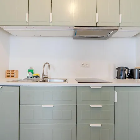 Whats-app Self-check-in - Vibrant Life In Apartment Graz