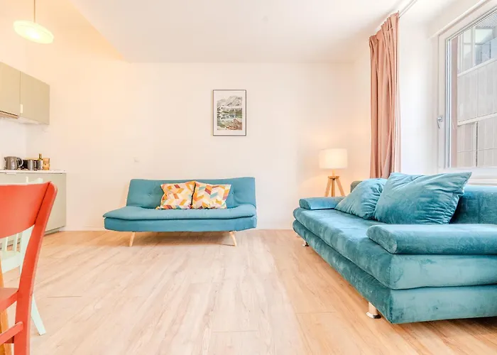 Whats-app Self-check-in - Vibrant Life In Apartamento