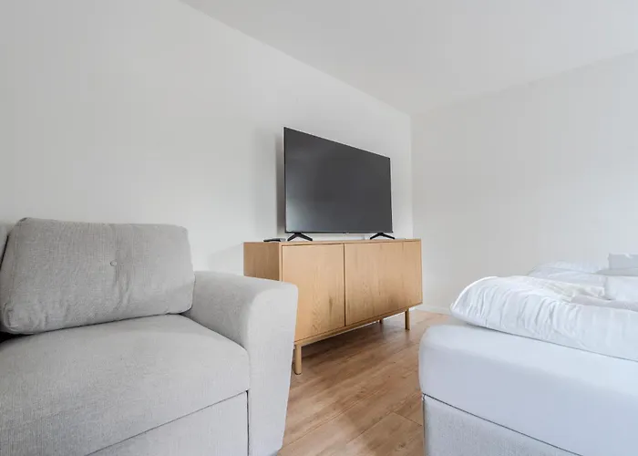 Whats-app Self-check-in - Vibrant Life In Graz