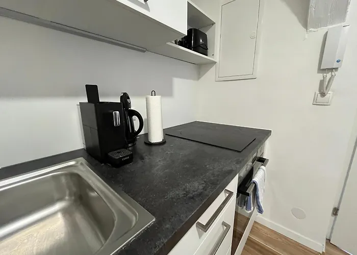 Whats-app Self-check-in - Vibrant Life In Apartamento